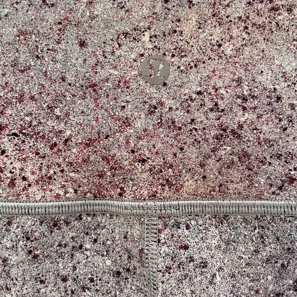 Lululemon 3/4 Leggings - Picture 3 of 4